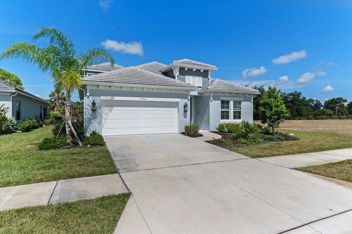 10214 CRYSTAL ISLES CIR