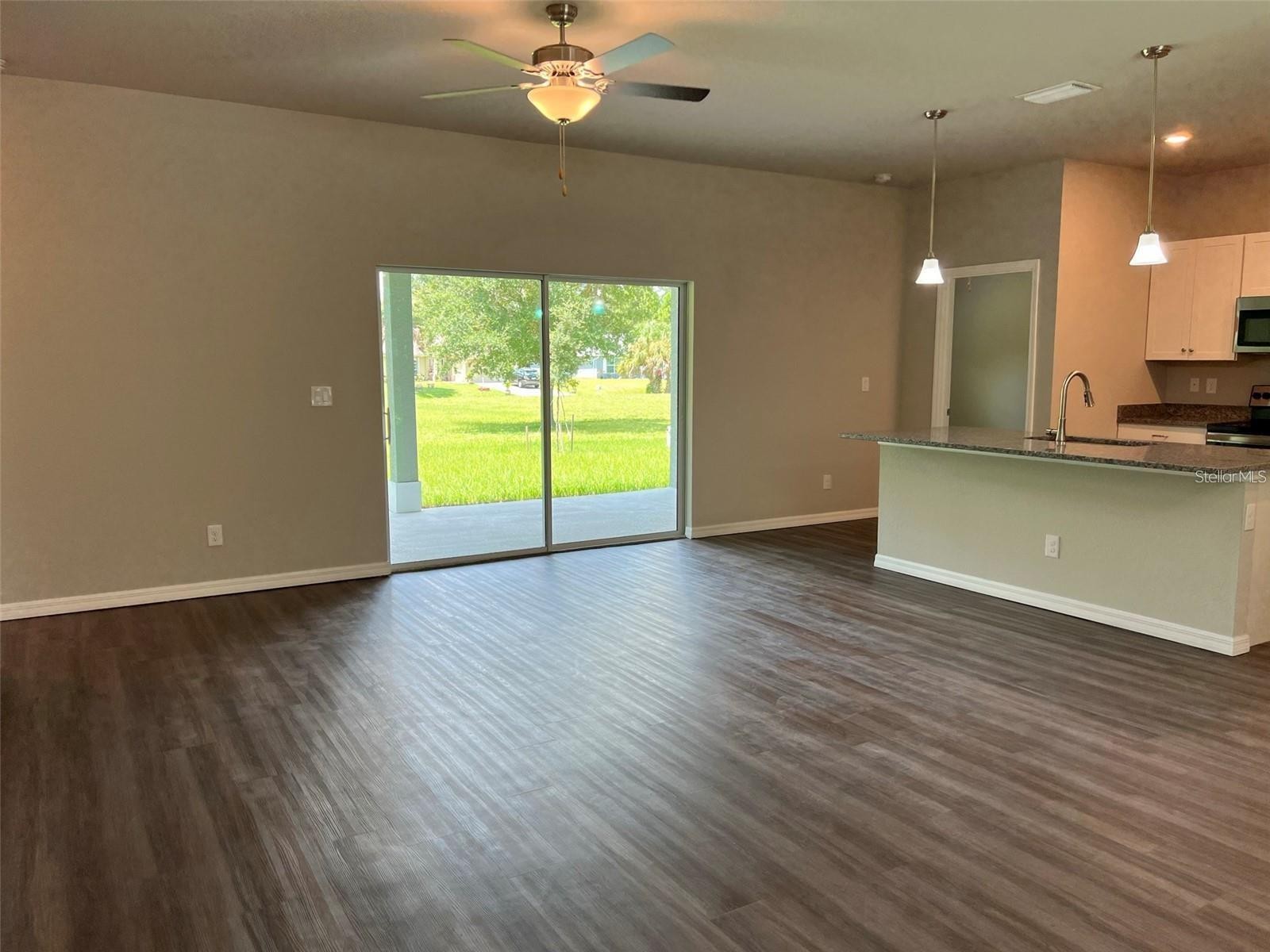 3685 TRENTON LN