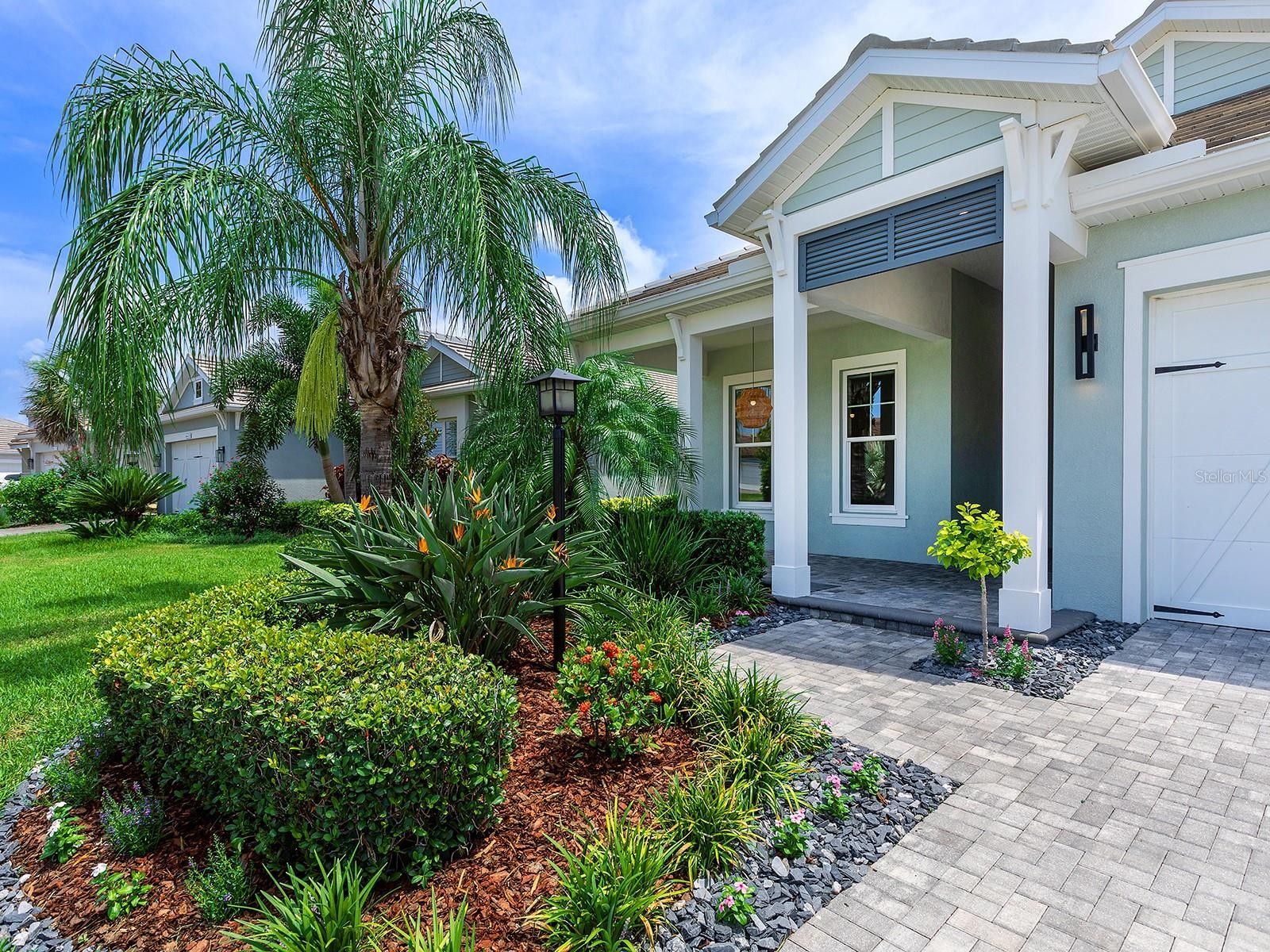 8282 GRANDE SHORES DR