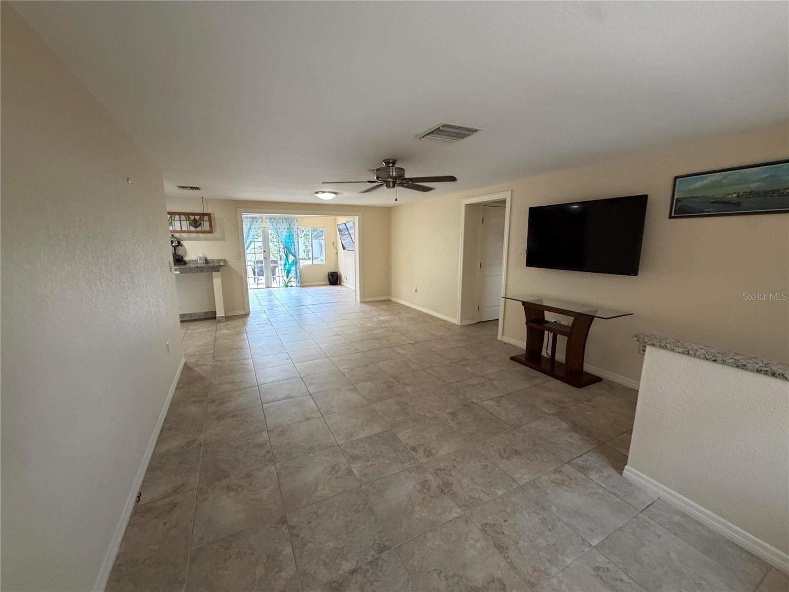 812 GUILD DR
