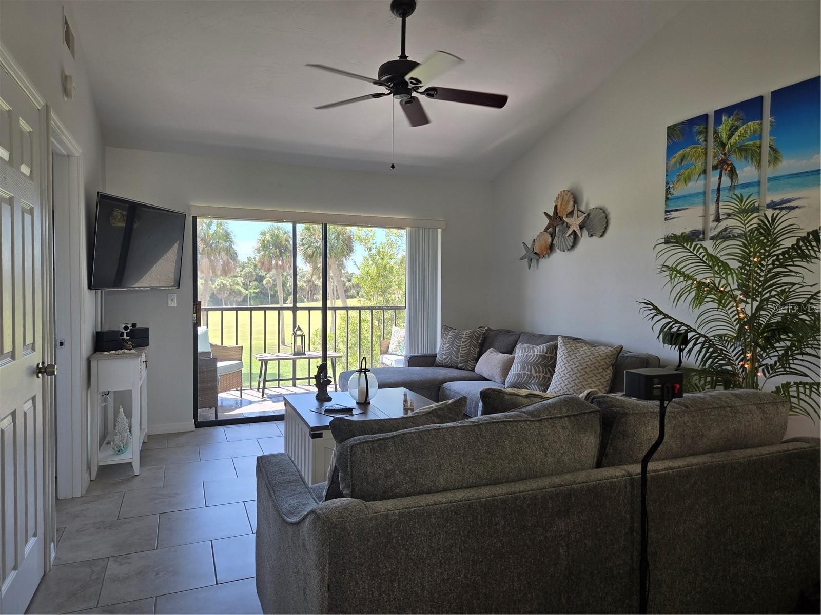 927 CAPRI ISLES BLVD #10