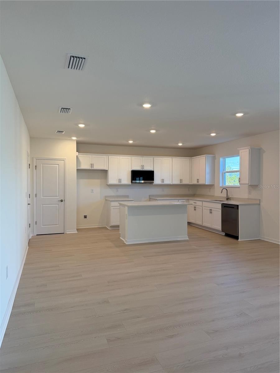 11410 LAKE LOUISA TER