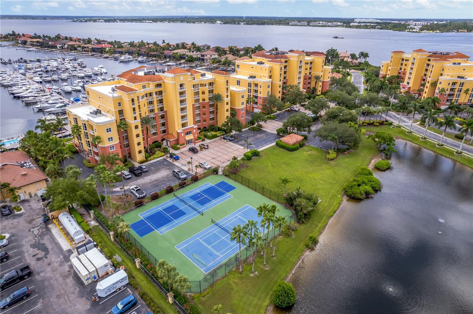 606 RIVIERA DUNES WAY #405