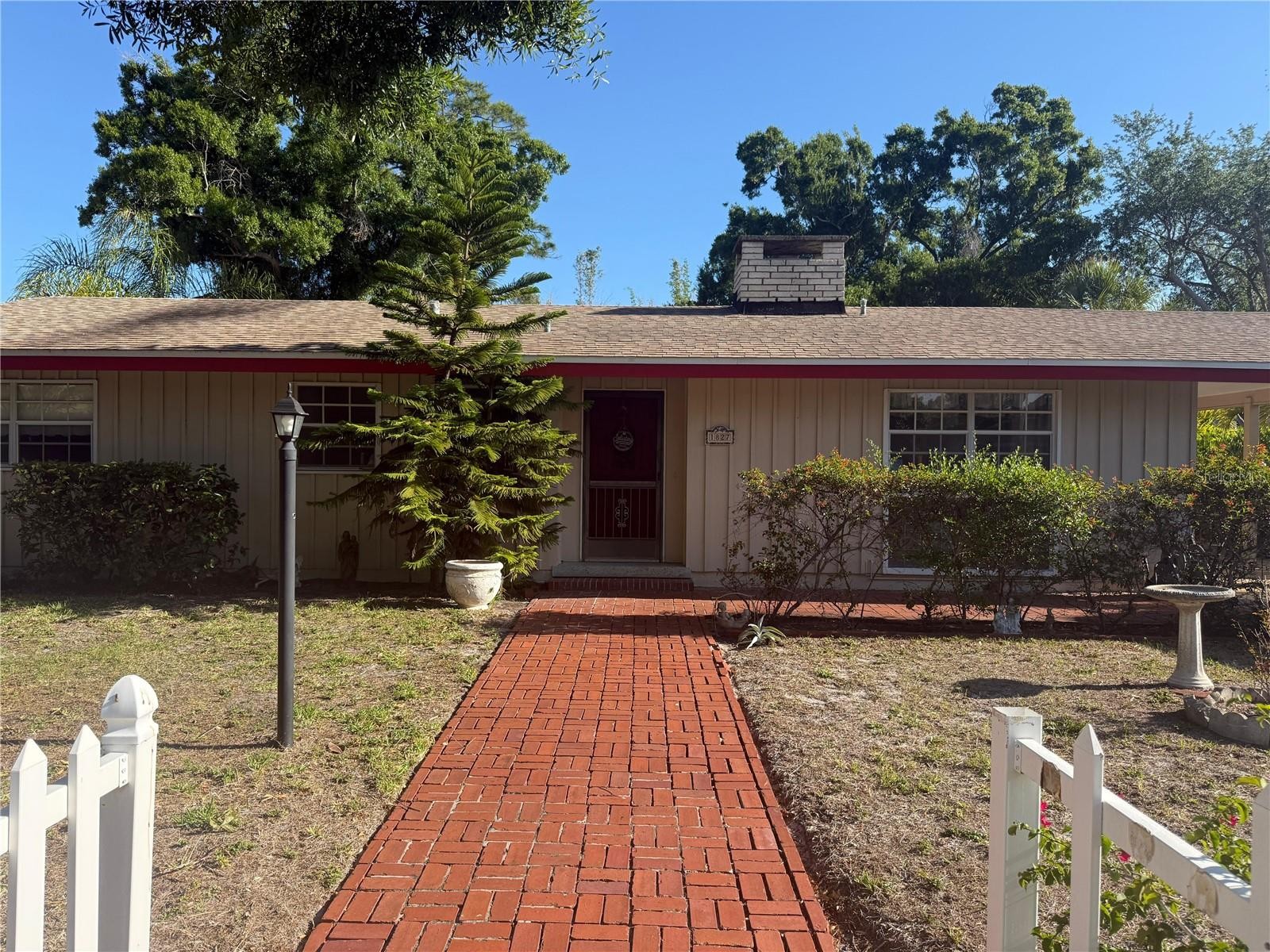1827 ALTA VISTA ST