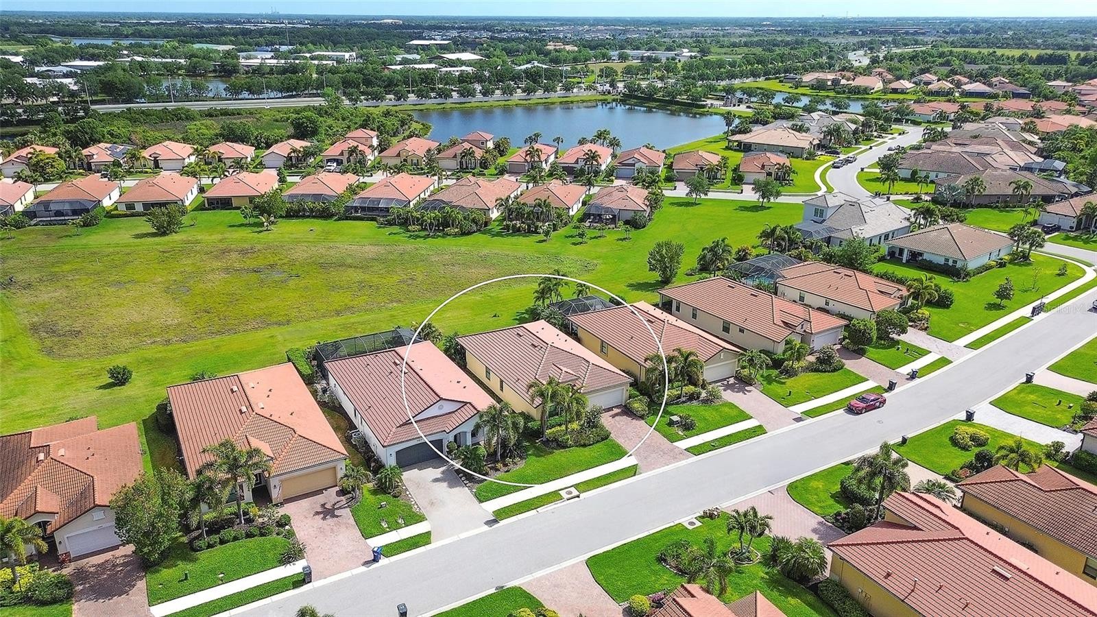 10221 LOCH LOMOND DR