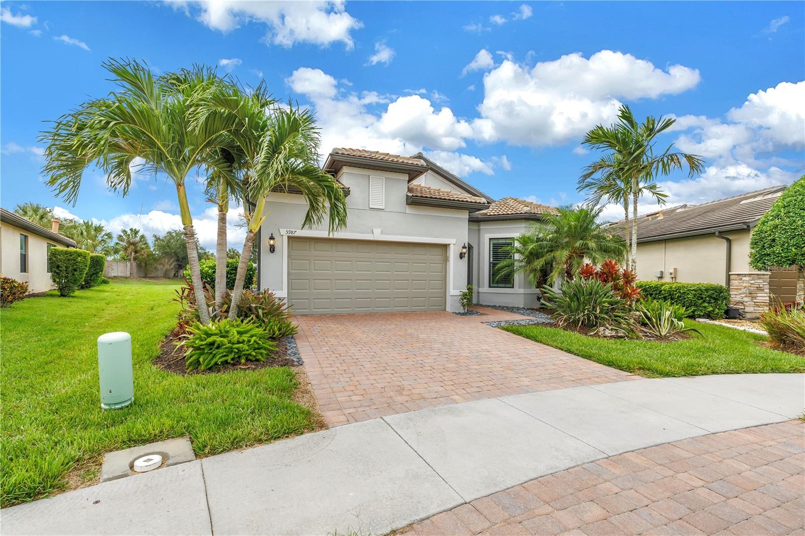 5987 SNOWY EGRET DR