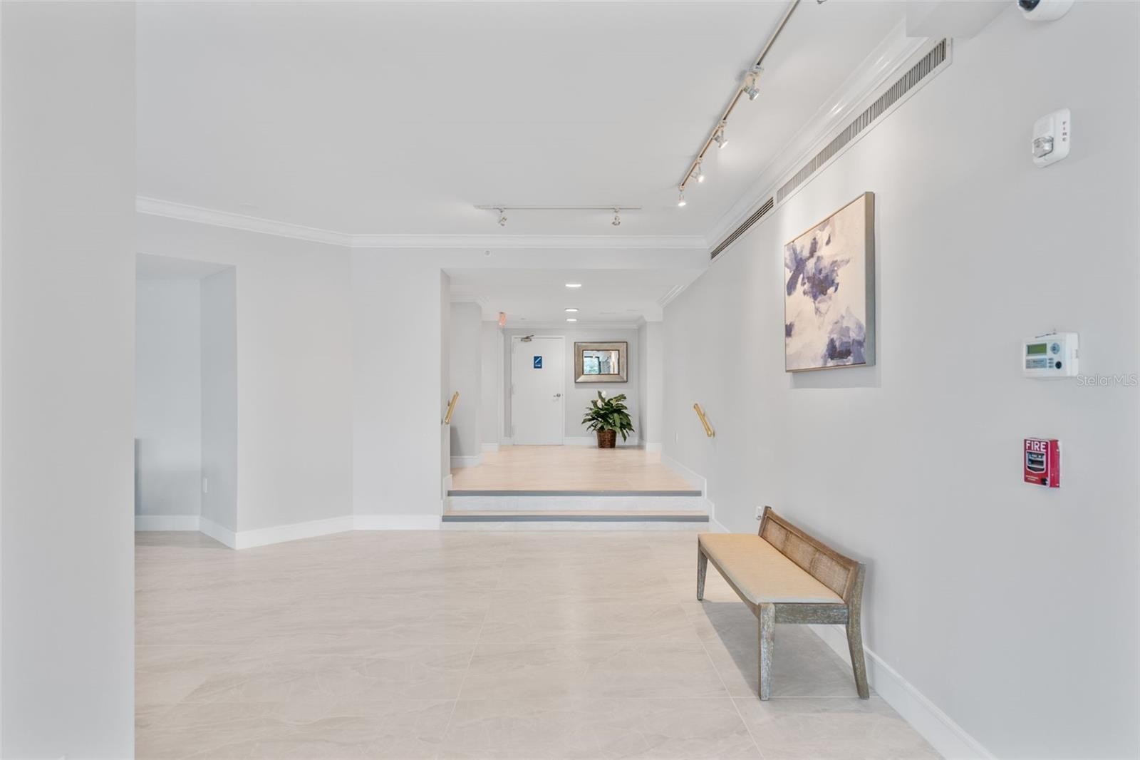 1050 LONGBOAT CLUB RD #506