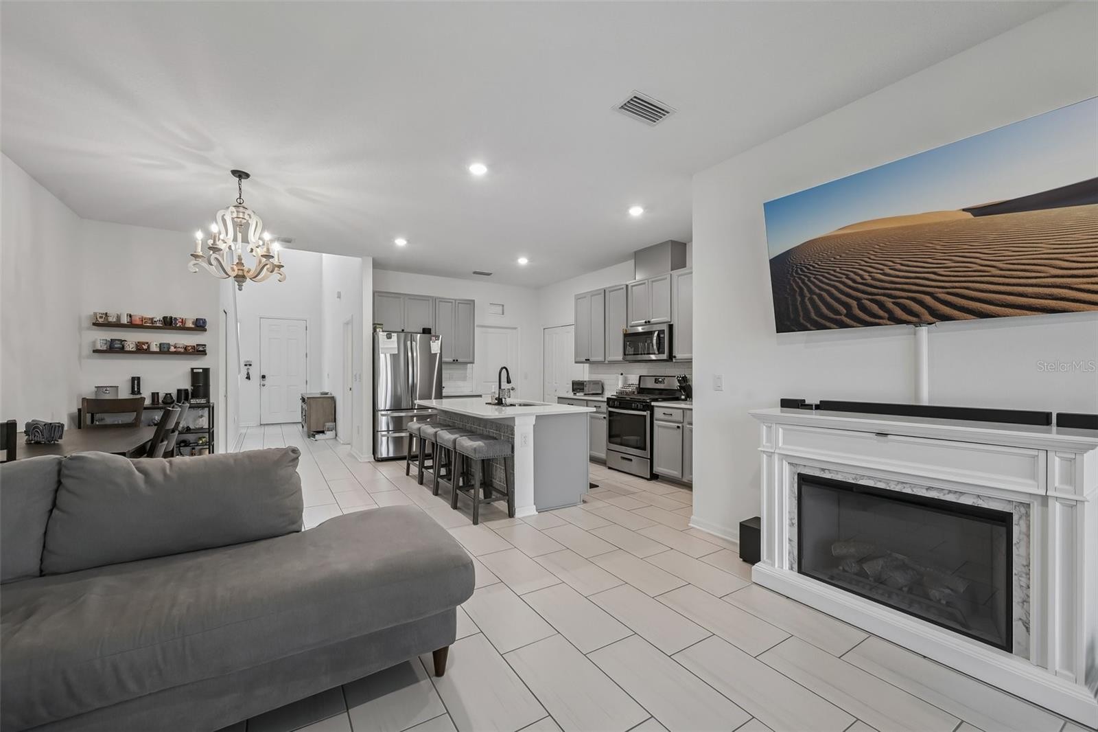 5518 LOS ROBLES CT