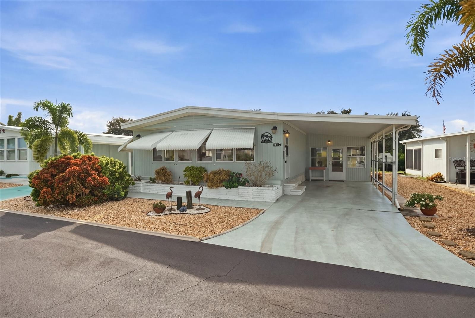 17 LAFITTE DR