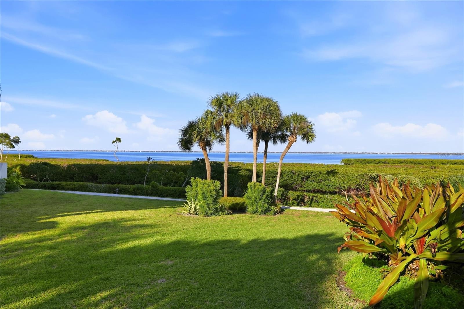 1920 HARBOURSIDE DR #1003