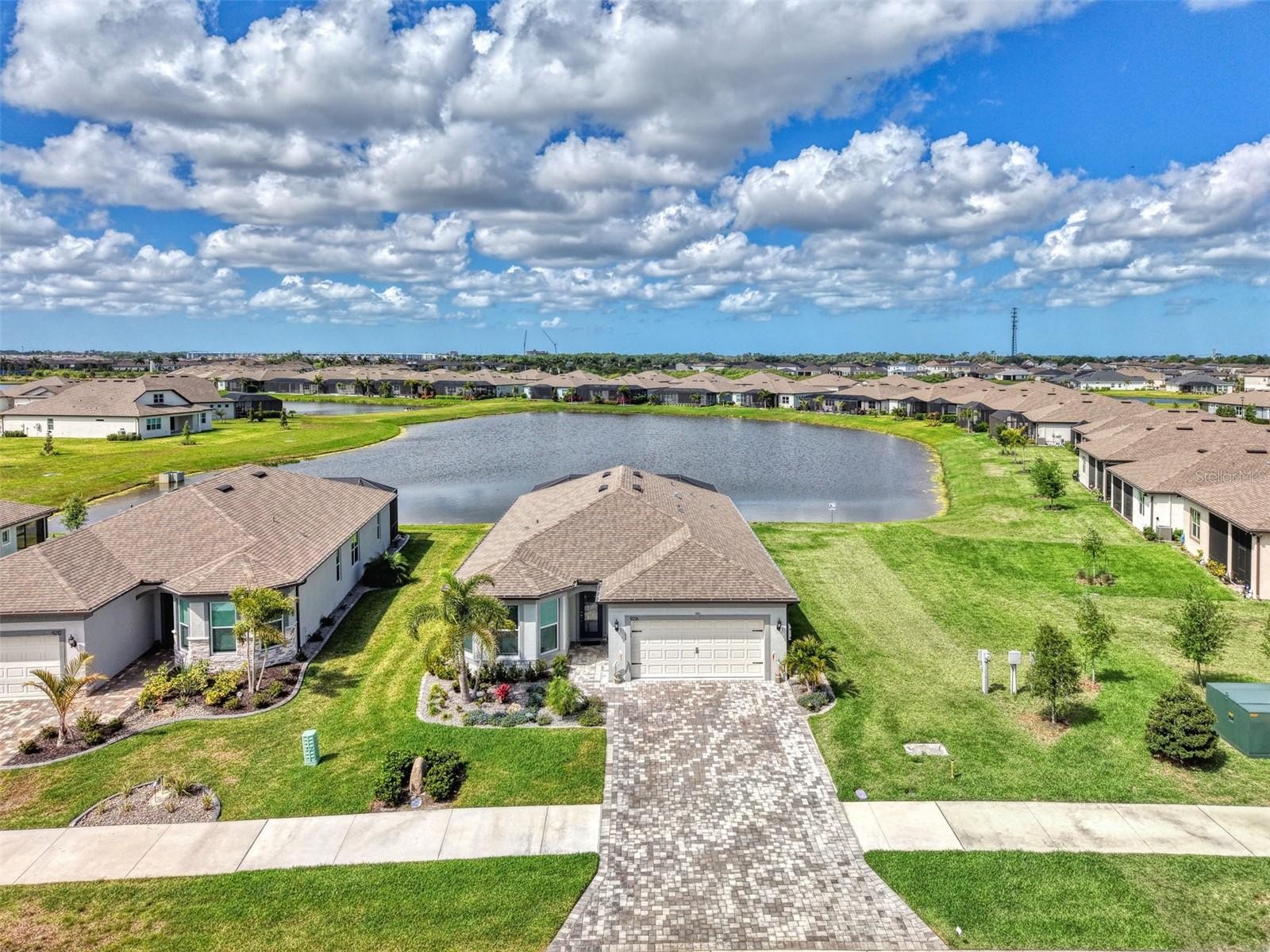 9216 BARRIER COAST TRL