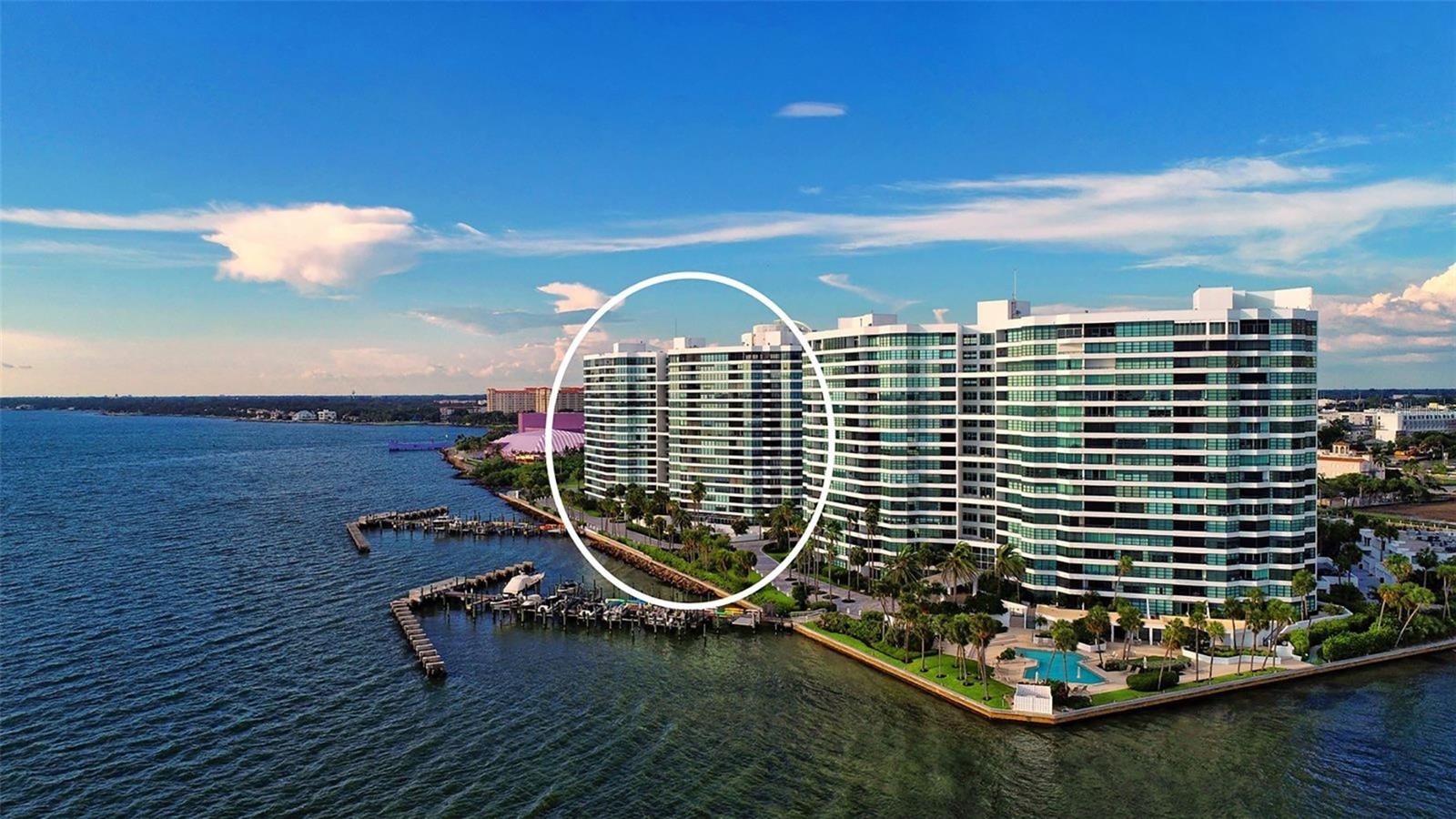 988 BOULEVARD OF THE ARTS #S1814