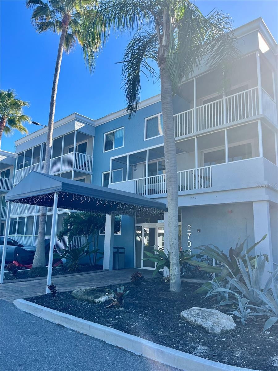 2700 COCONUT BAY LN #1k