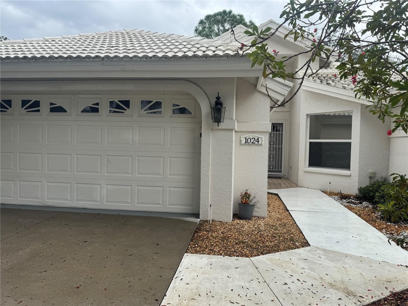 1024 HARBOR TOWN DR