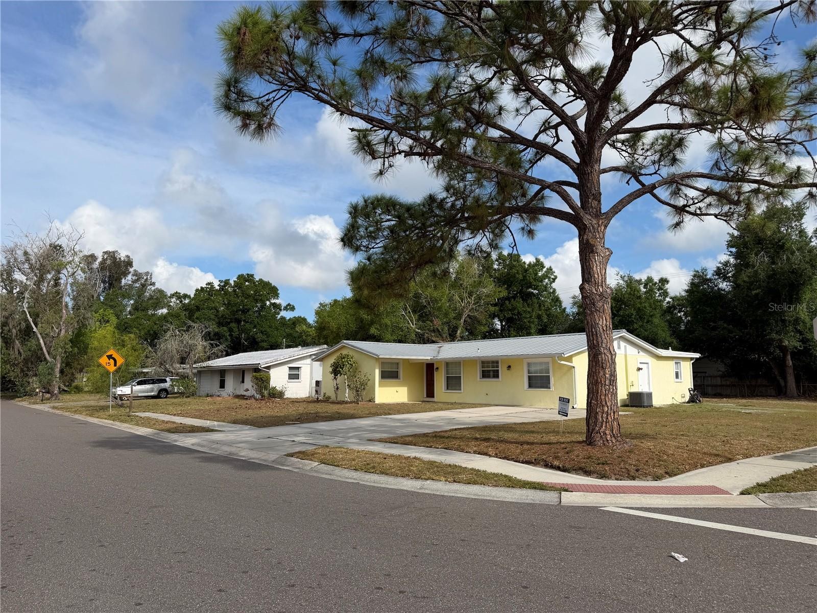5333 DUNCANWOOD DR