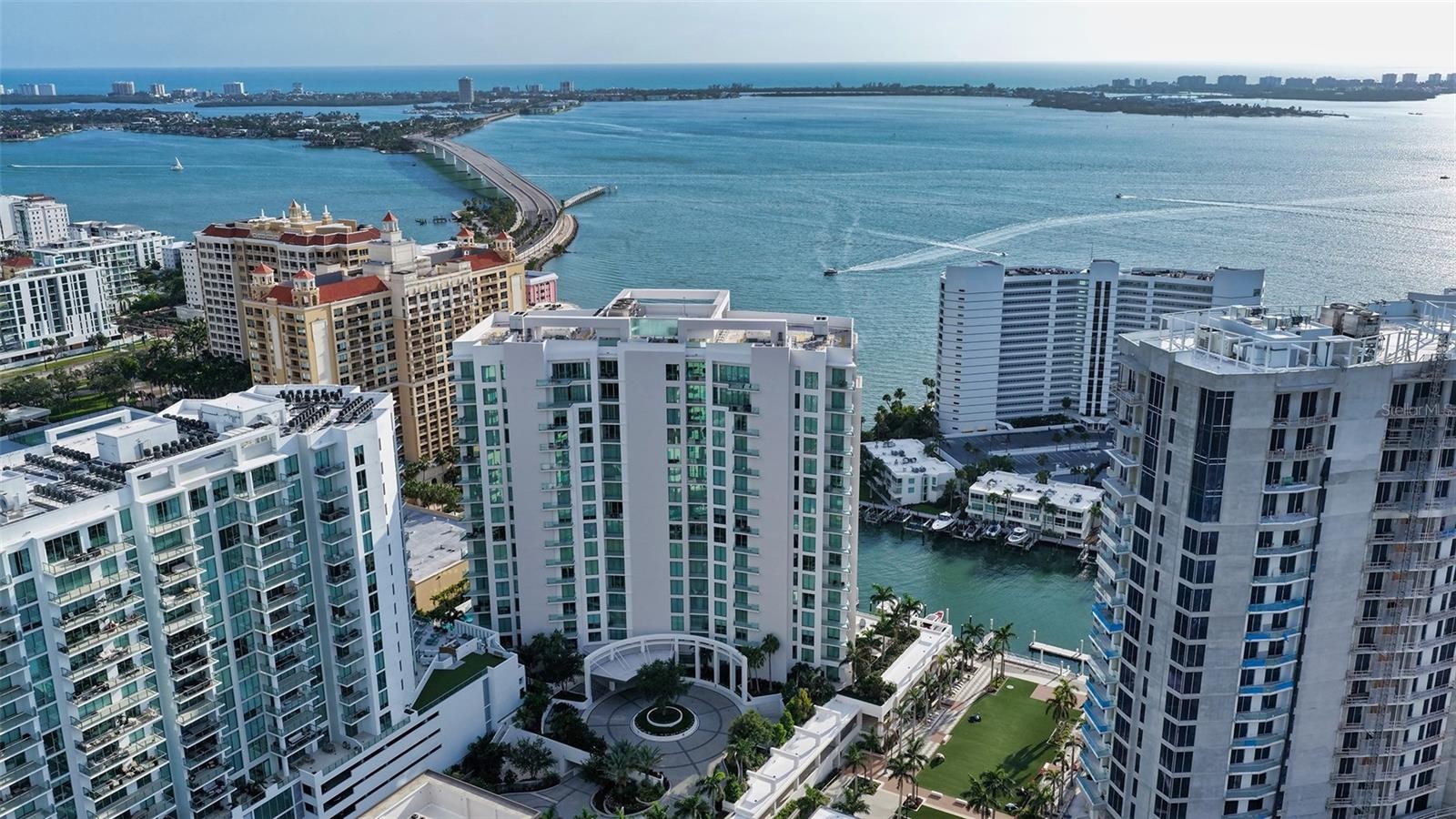 401 QUAY #1004