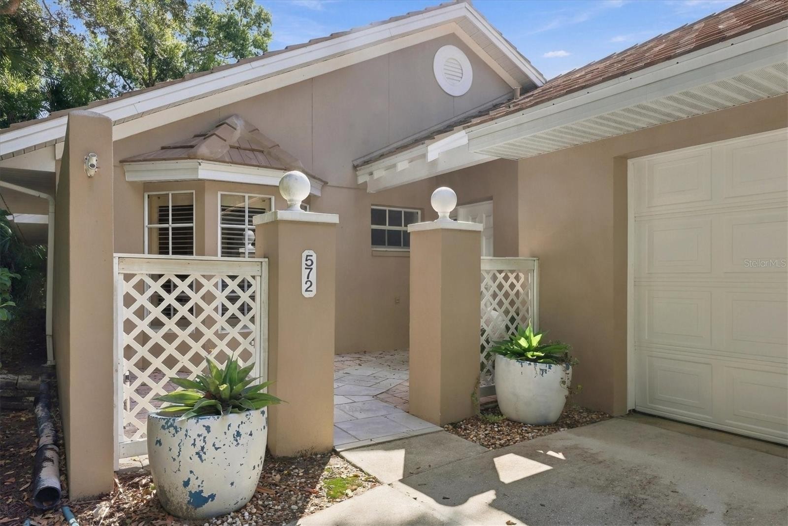 572 CLUBSIDE CIR #34