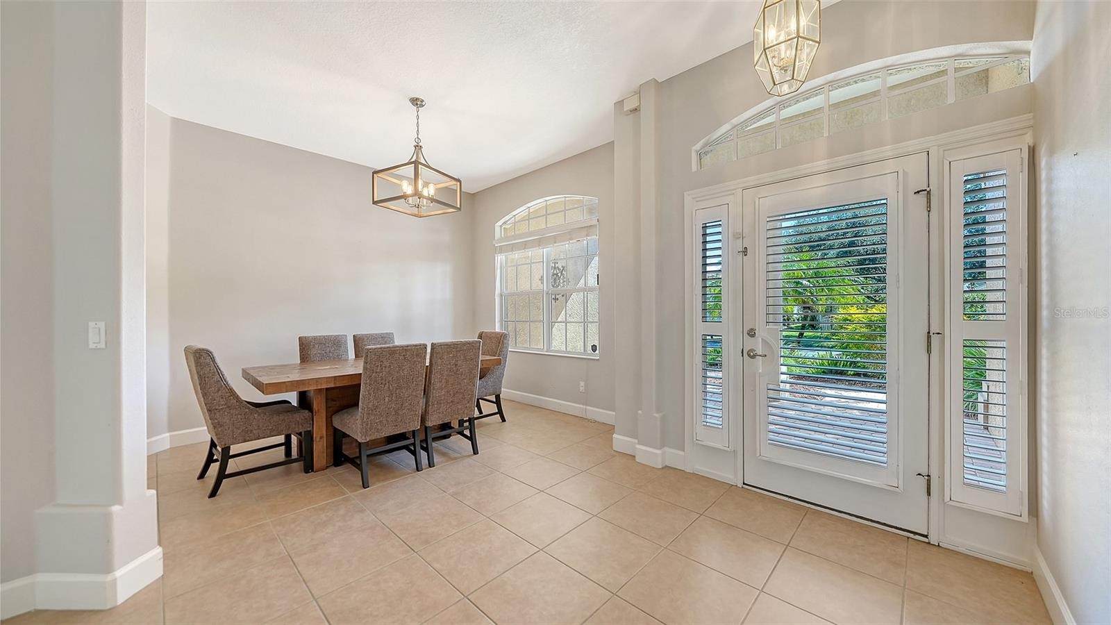 819 GOLDEN POND CT