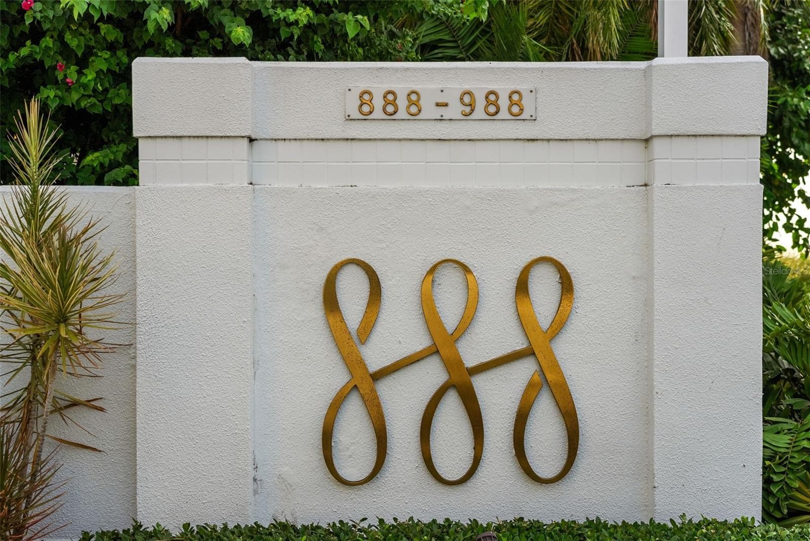 888 BLVD OF THE ARTS #605
