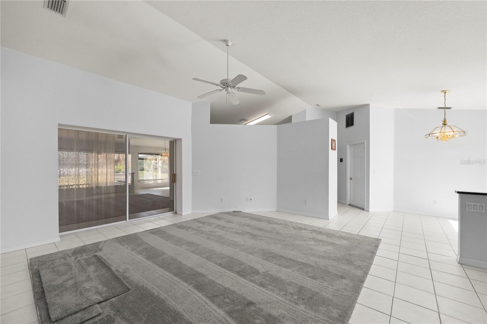 4689 FERNWAY DR