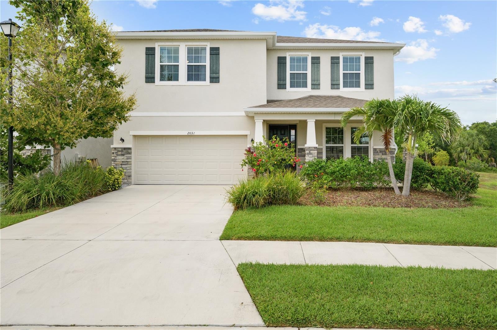 2032 MIDNIGHT PEARL DR