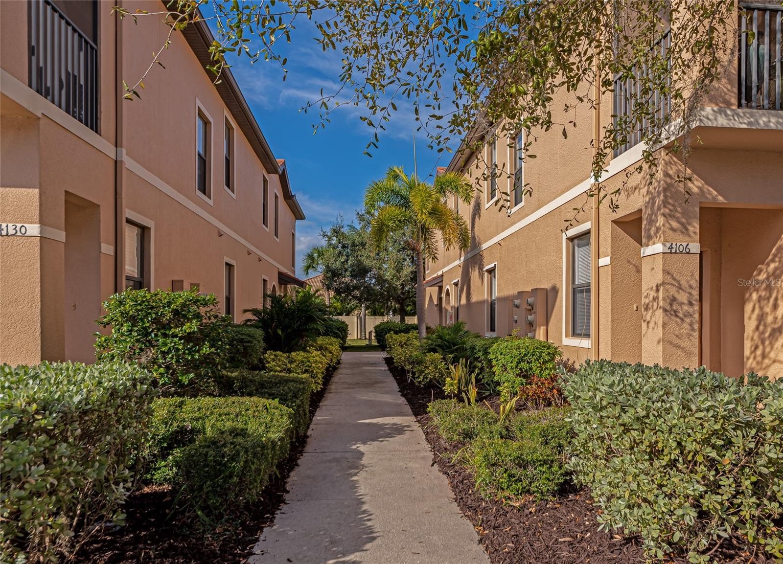 4134 VIA PIEDRA CIR #2-204