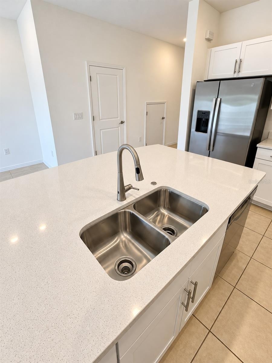 8556 LUNAR SKYE ST
