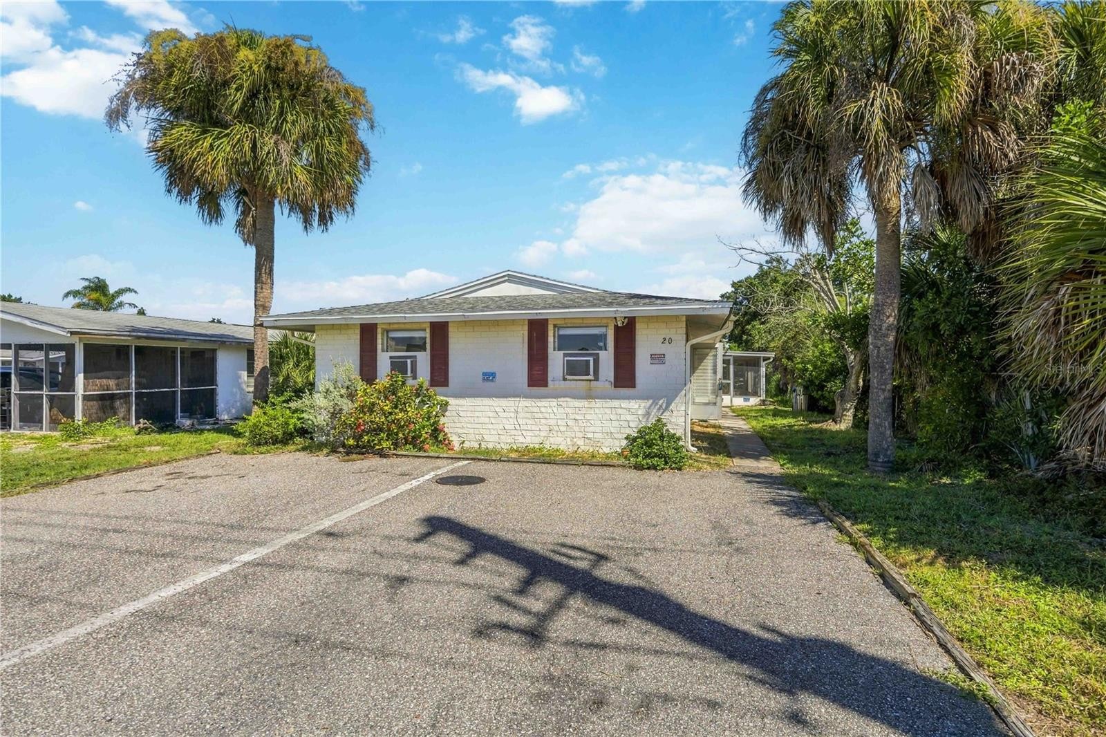 20 W COWLES ST