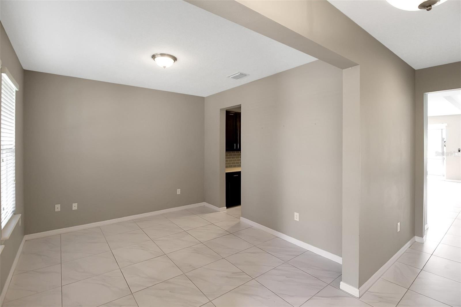 2914 ESMERALDA DR