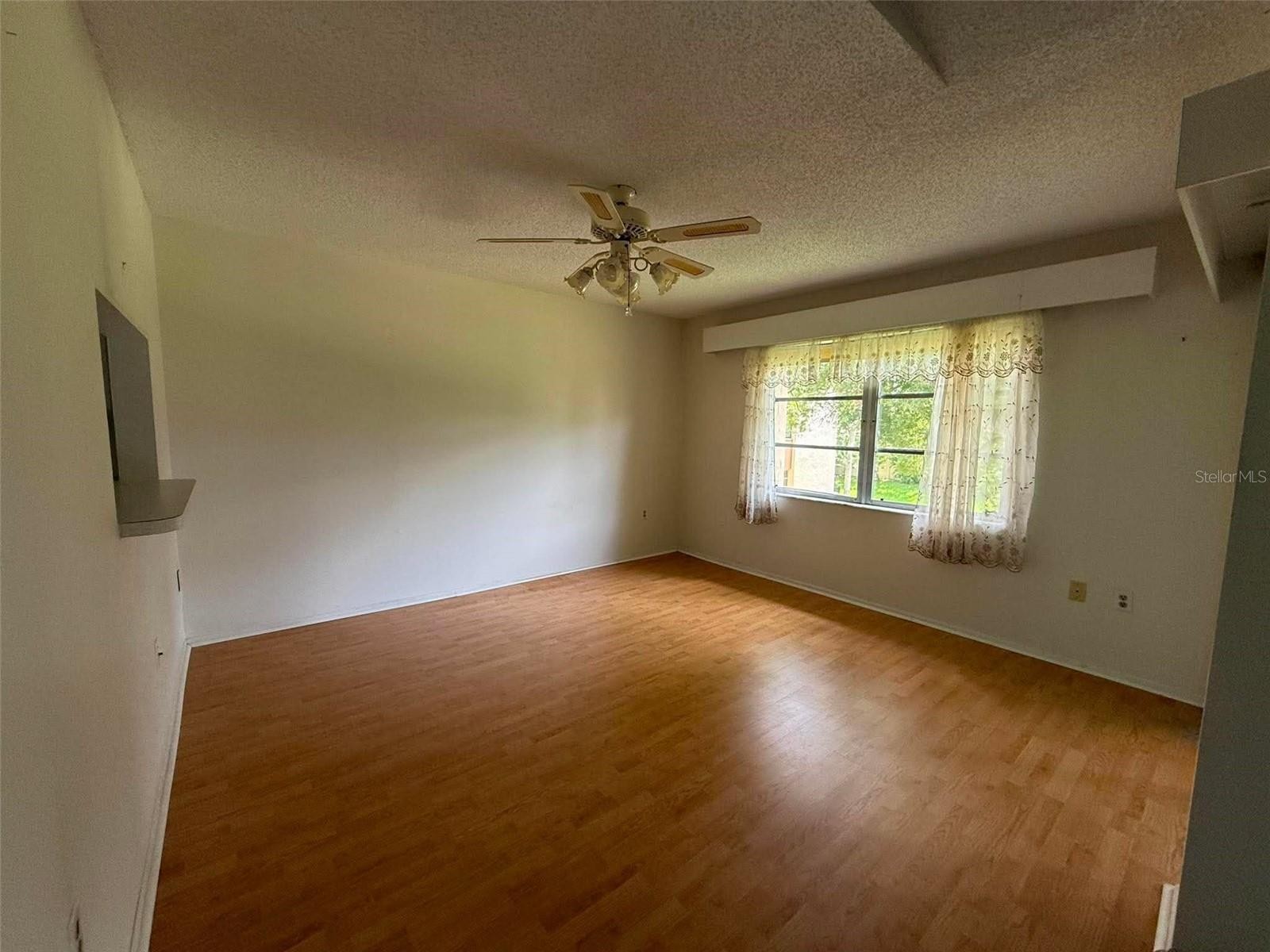 2536 CLUBHOUSE CIR #202