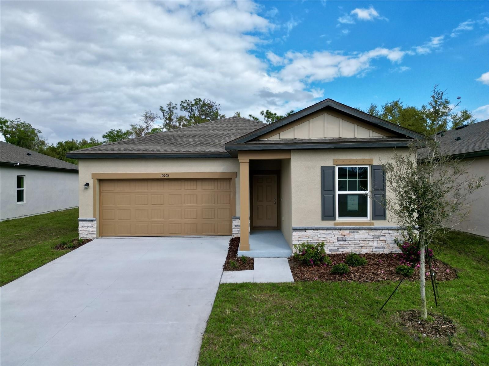 10854 CURVING CREEK LOOP