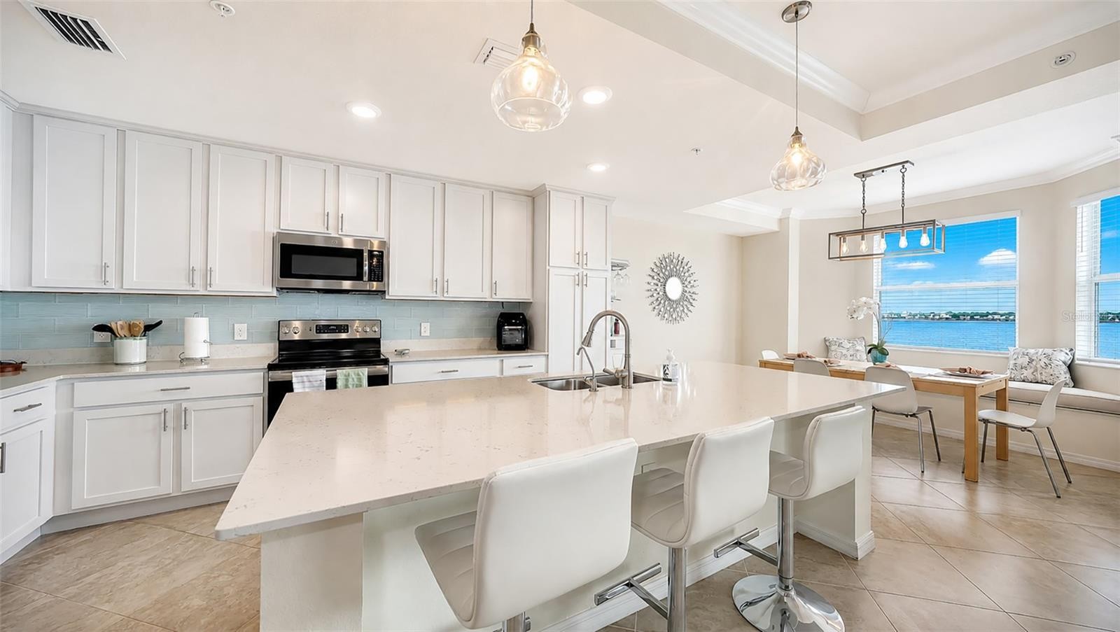 1020 TIDEWATER SHORES LOOP #207