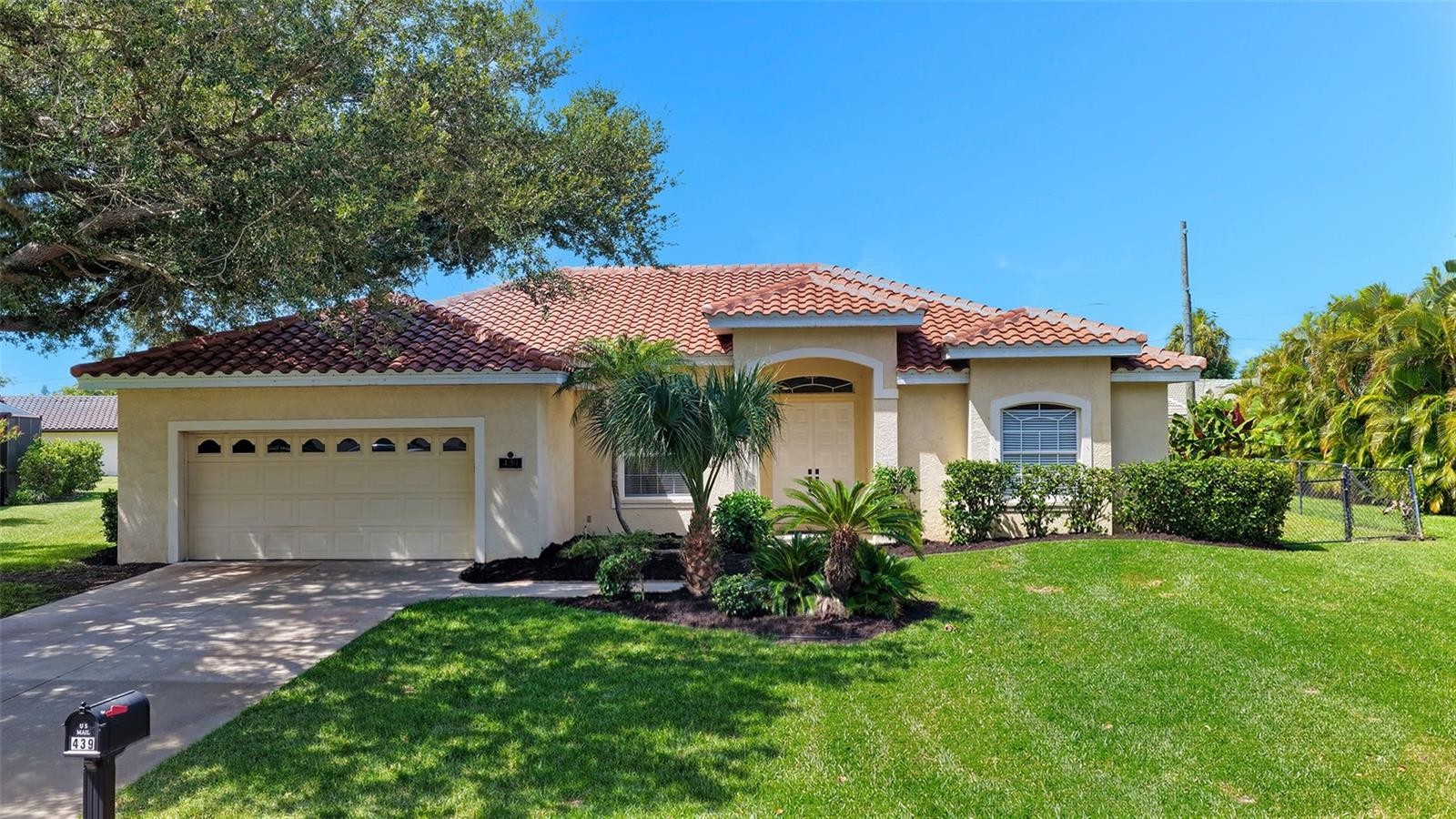 439 E ROSSETTI DR