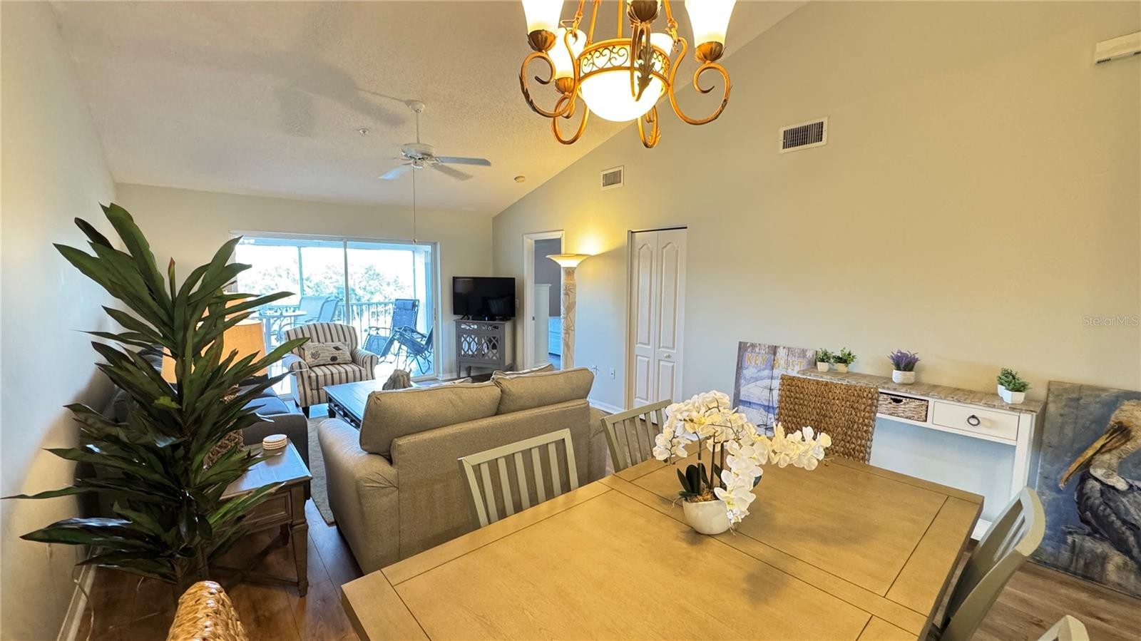 8735 OLDE HICKORY AVE #8306