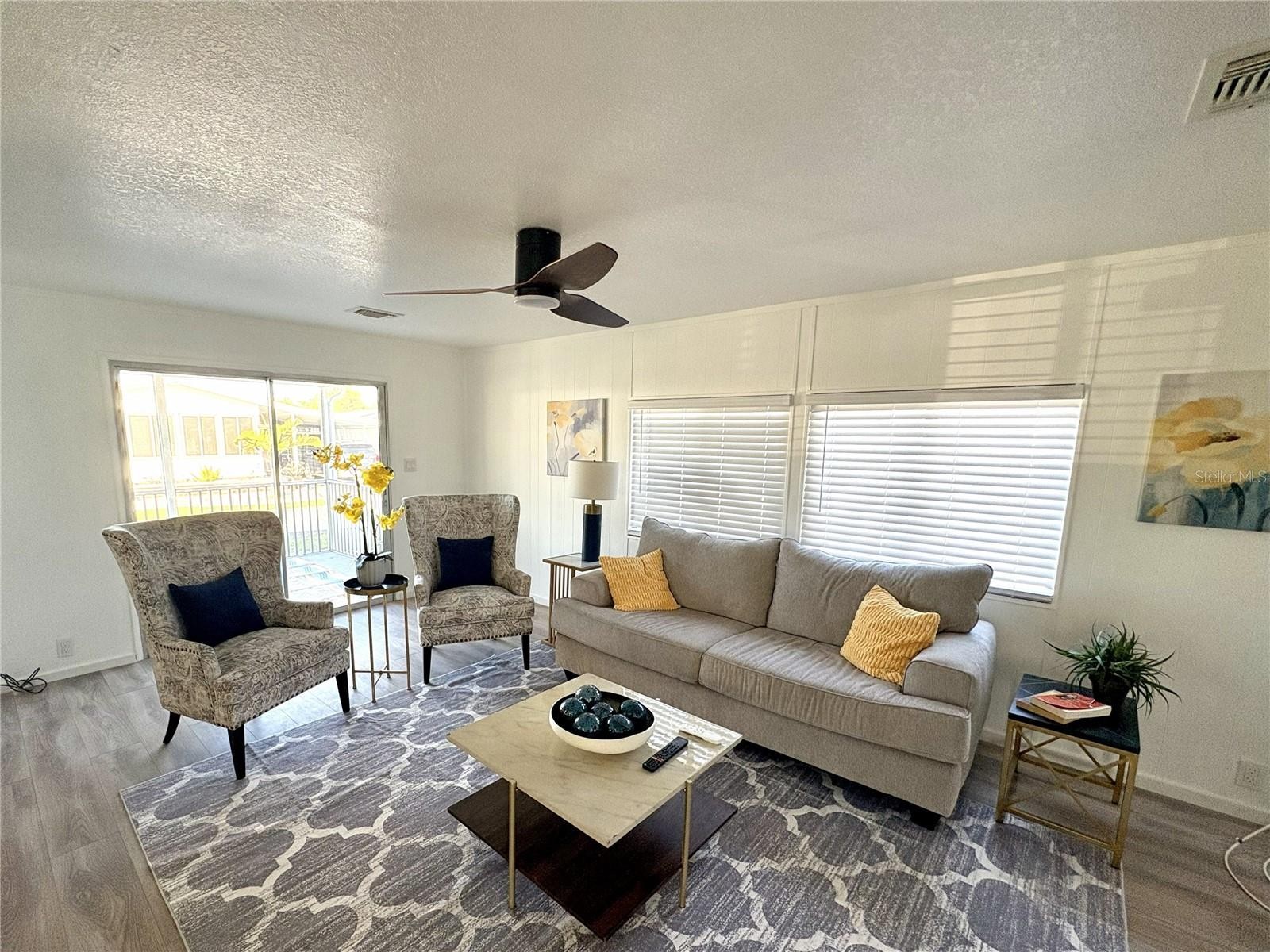 43 N EASTER ISLAND CIR