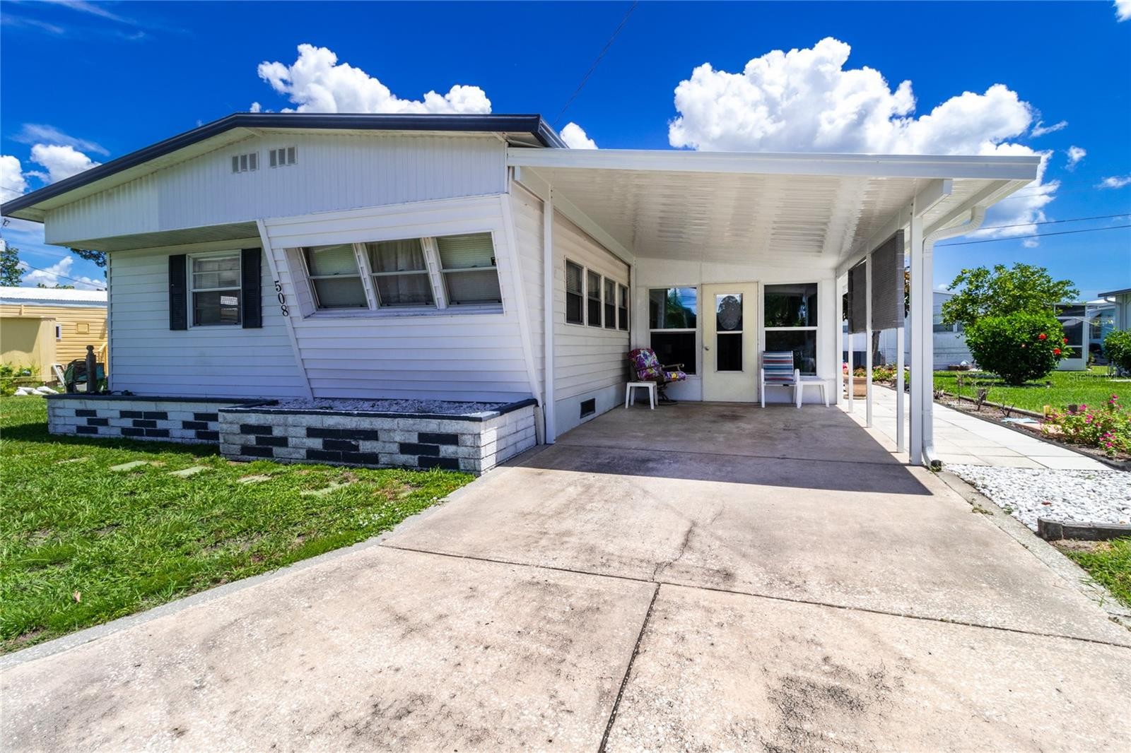 508 50TH AVENUE PLZ W