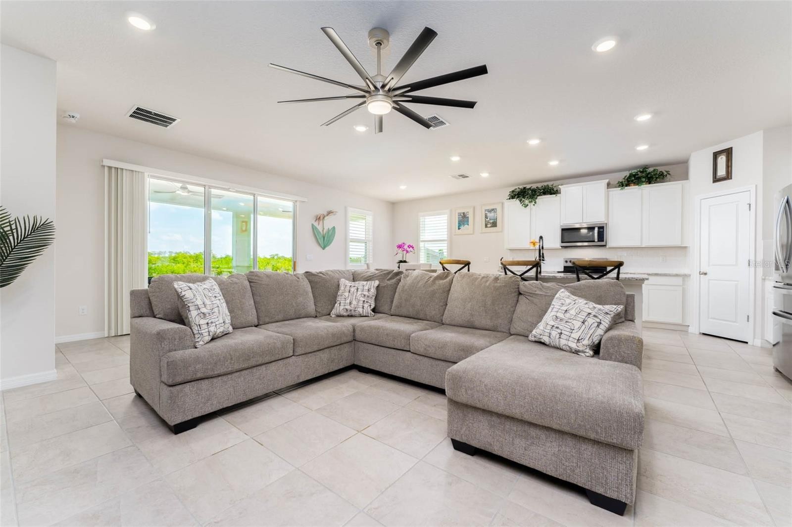 3719 LIVELY CORAL PL