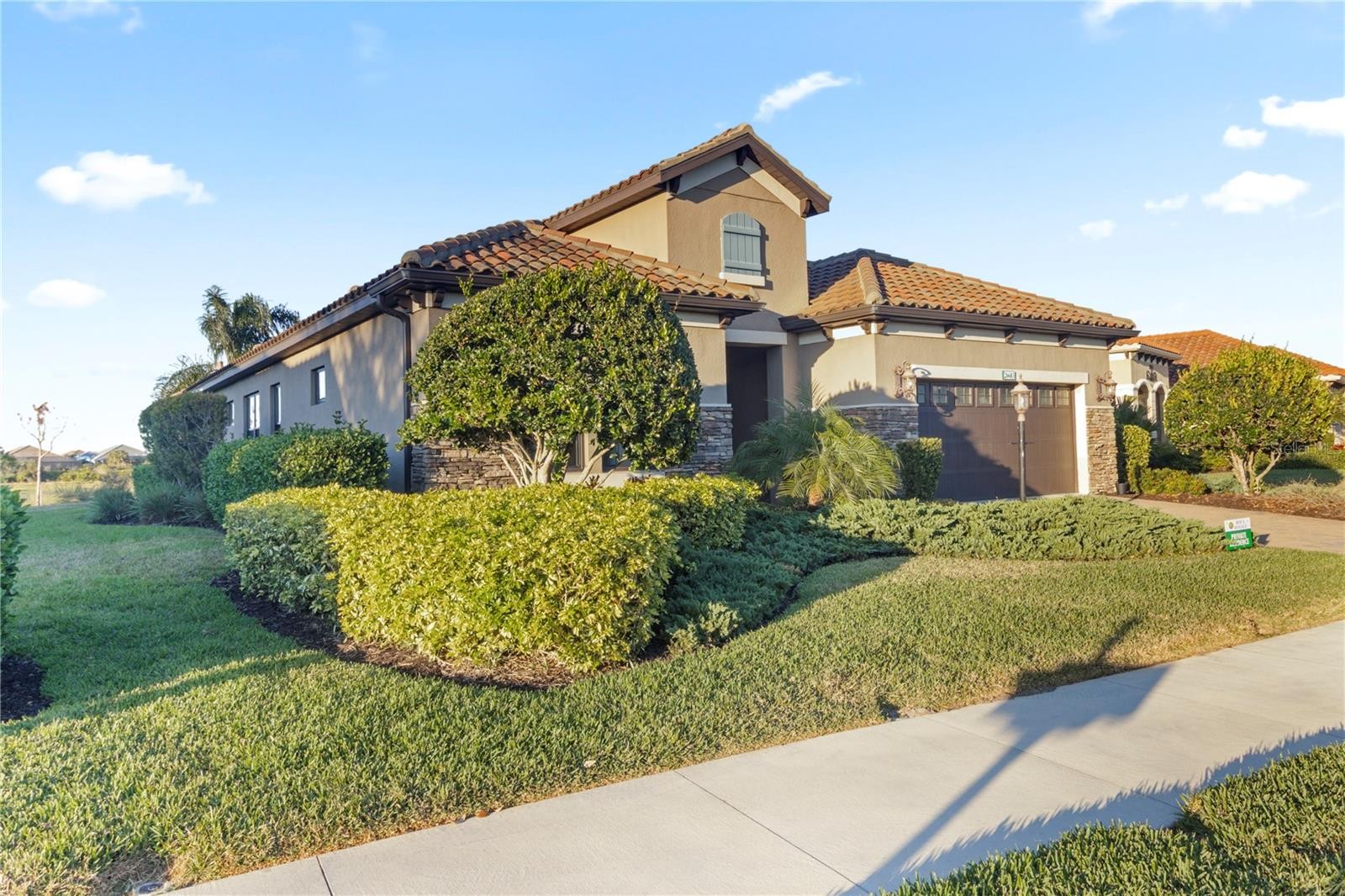 26683 RAPHIS ROYALE BLVD