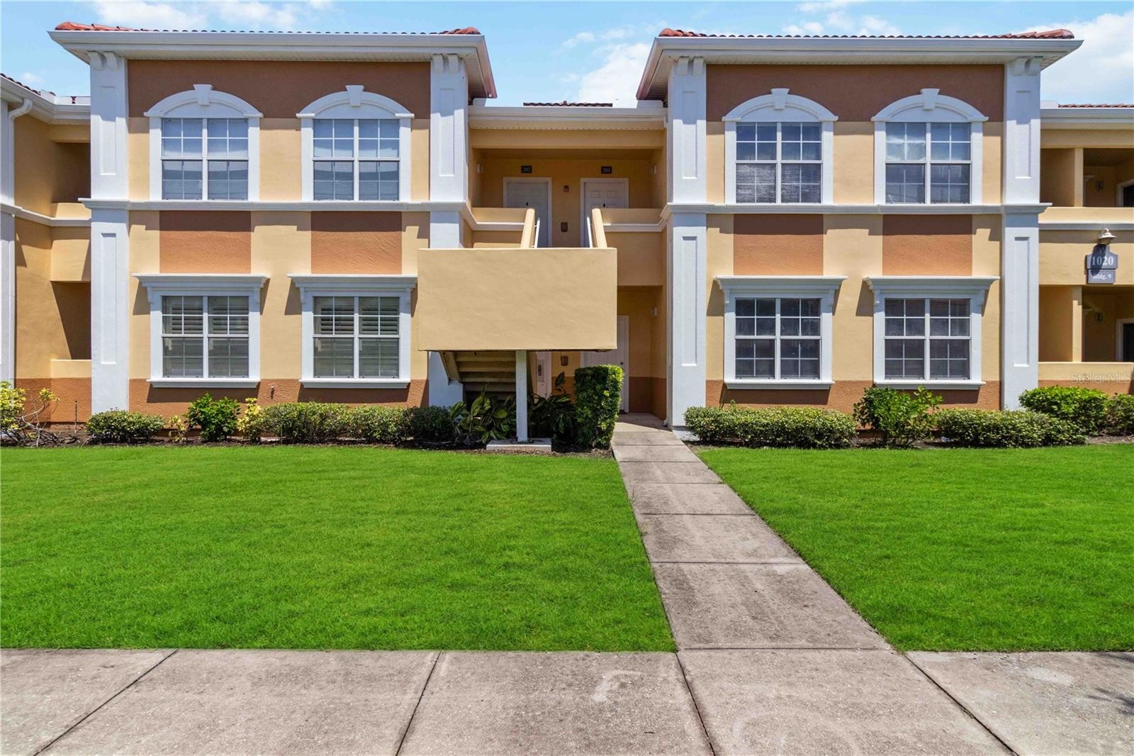 1020 VILLAGIO CIR #202