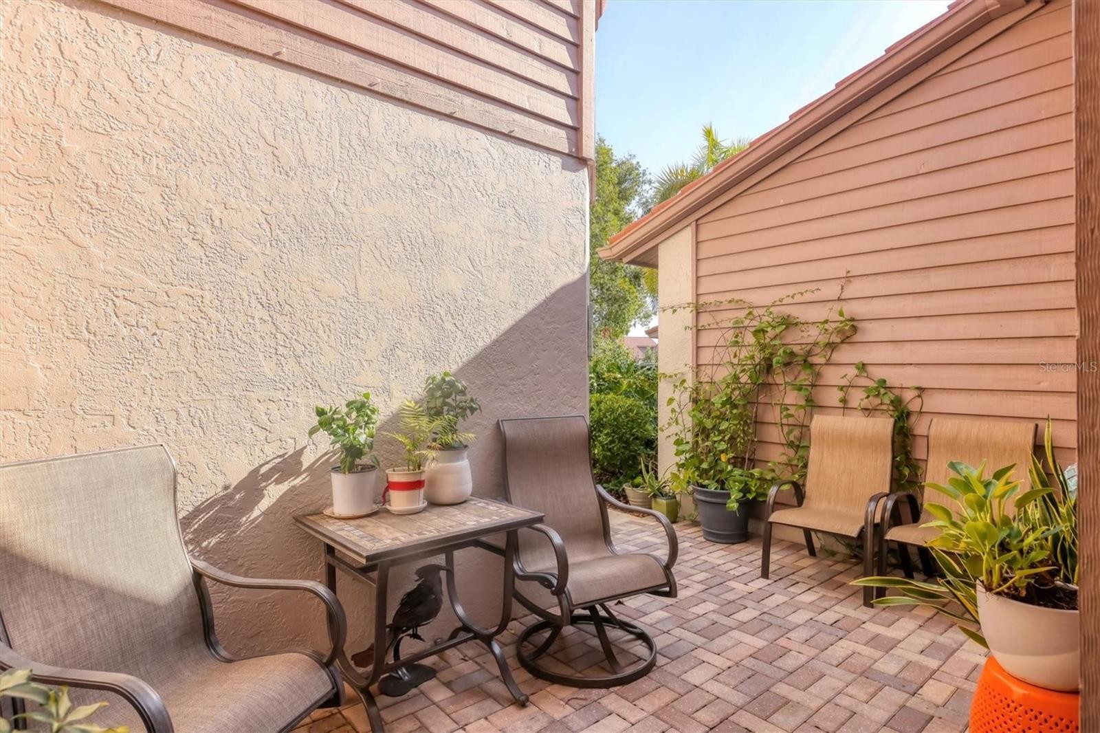 3861 WILSHIRE CIR W #115