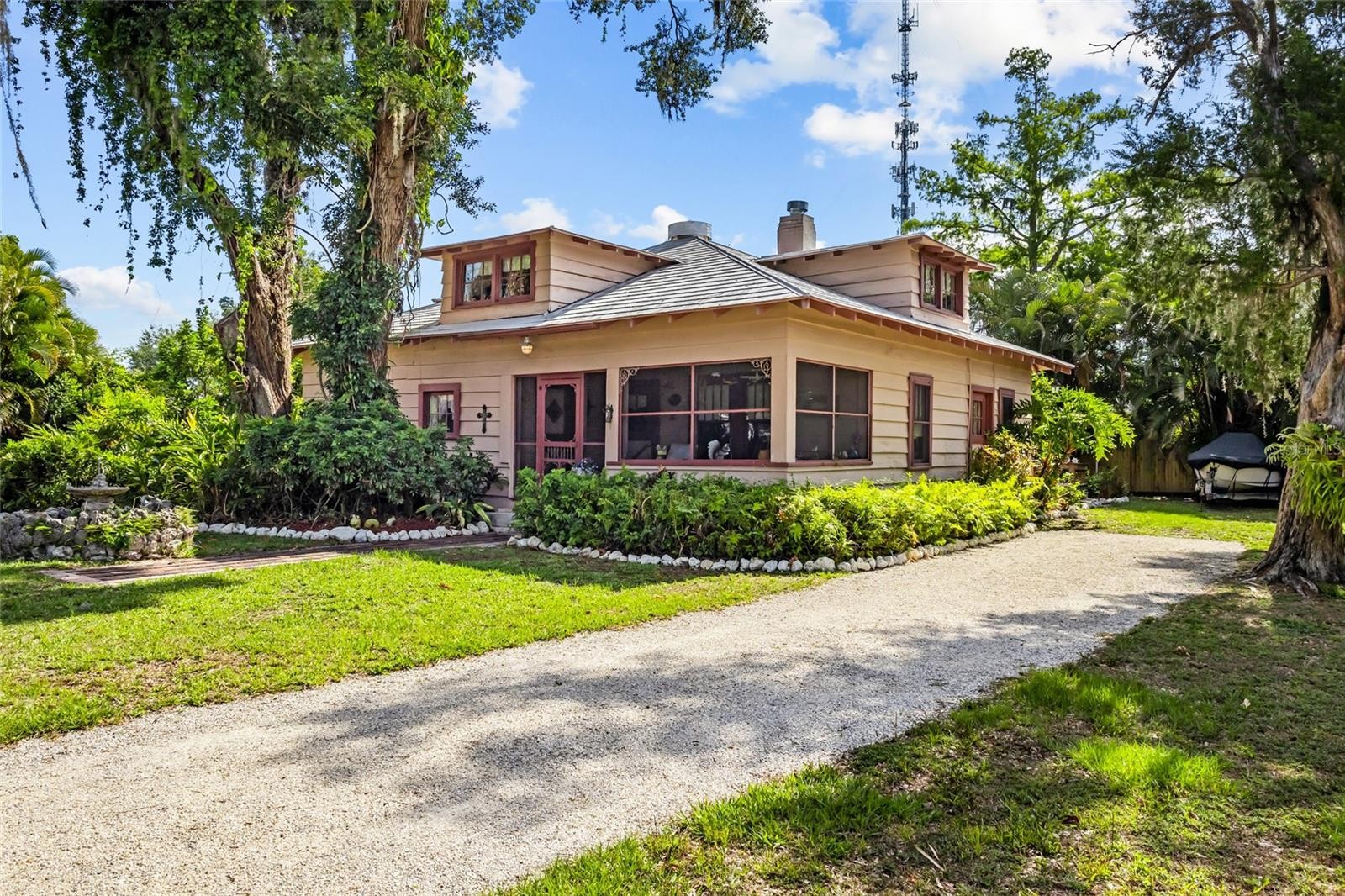 117 TUCKER AVE