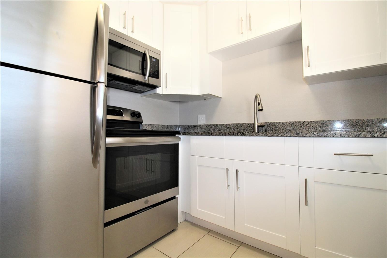 3001 BEE RIDGE RD #213