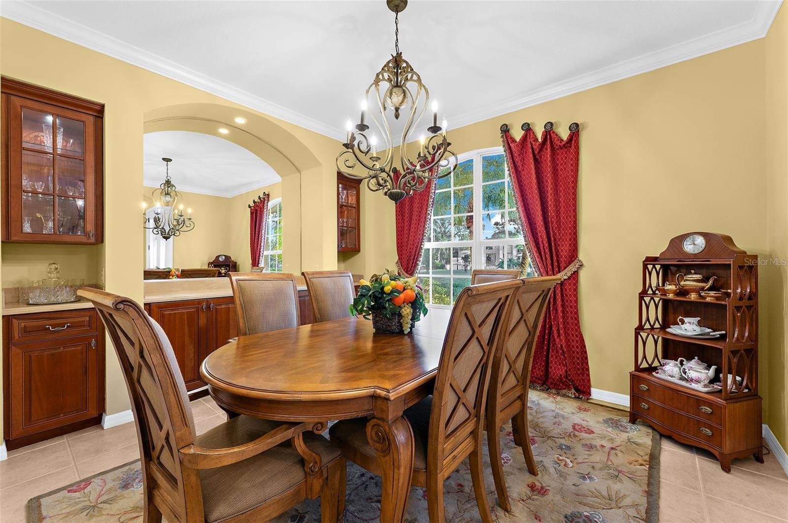 2524 JEFFERSON CIR