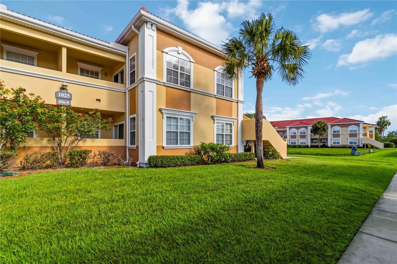 1025 VILLAGIO CIR #204