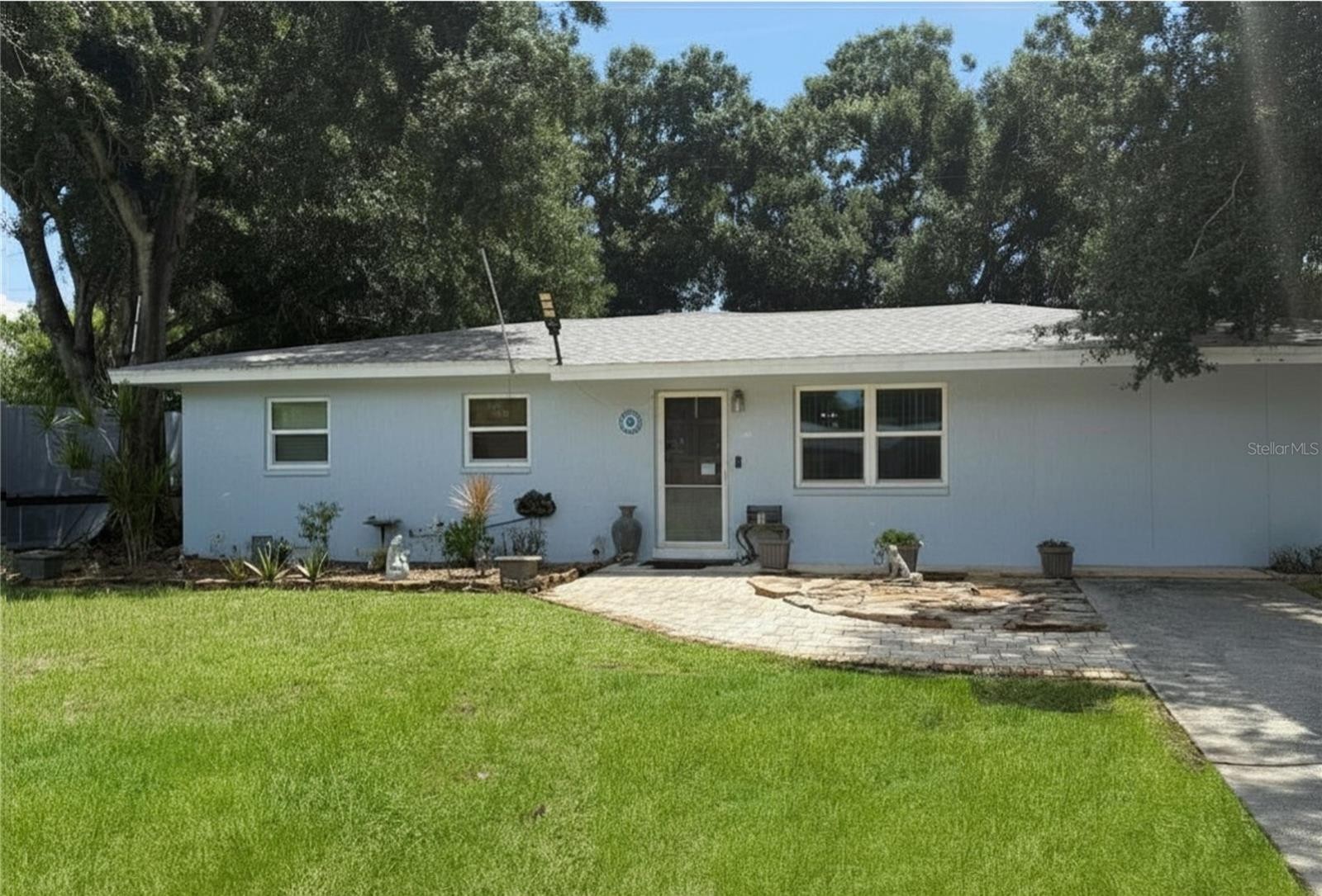 2143 AMANDA DR