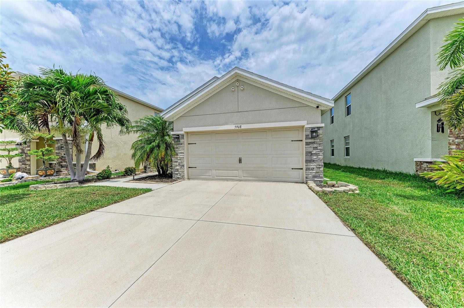 5908 BRIAR ROSE WAY
