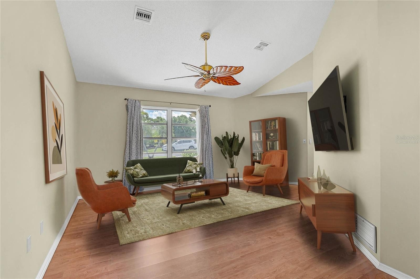 5852 LINCOLN RD