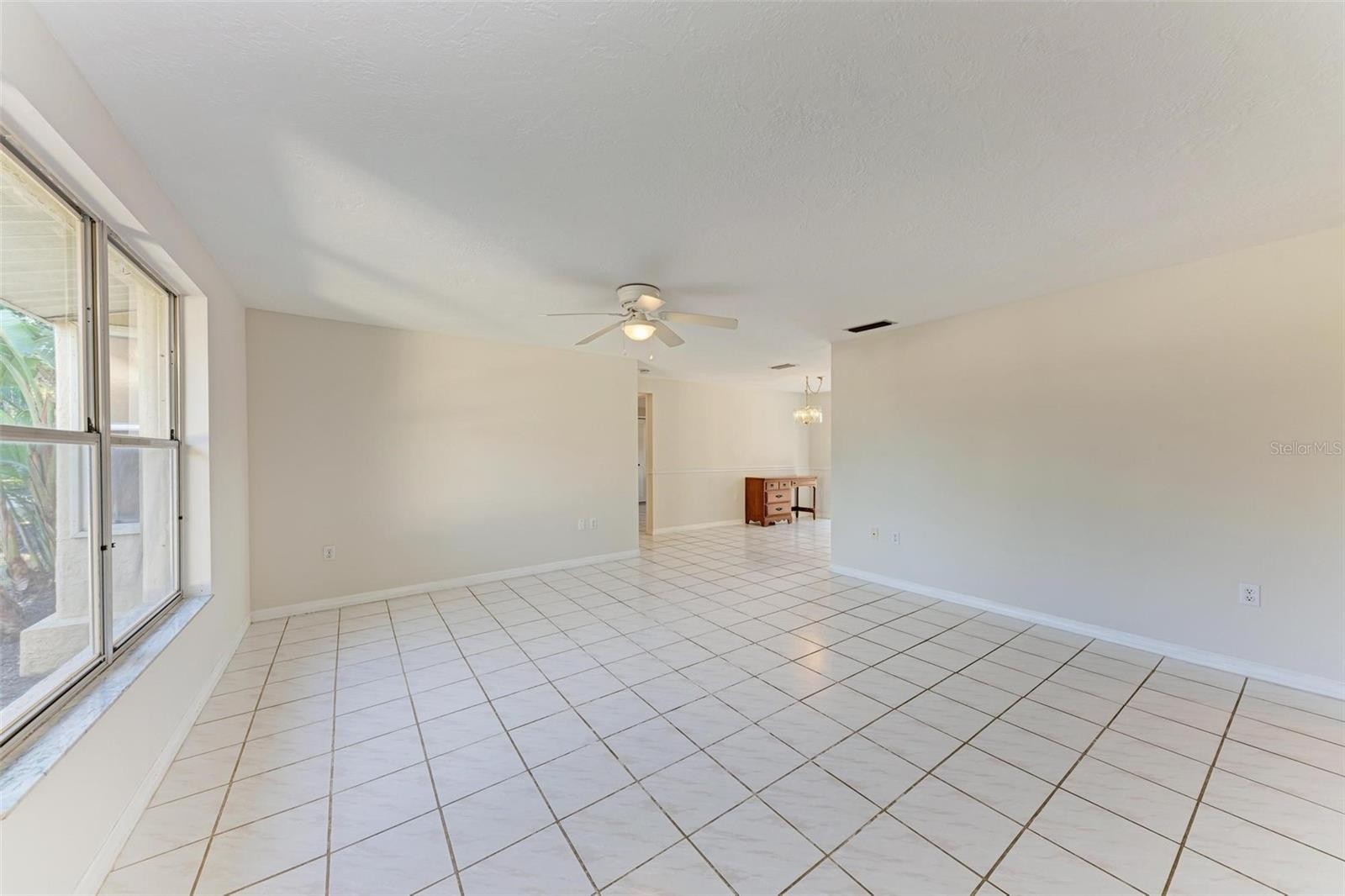 8004 ESTATES DR