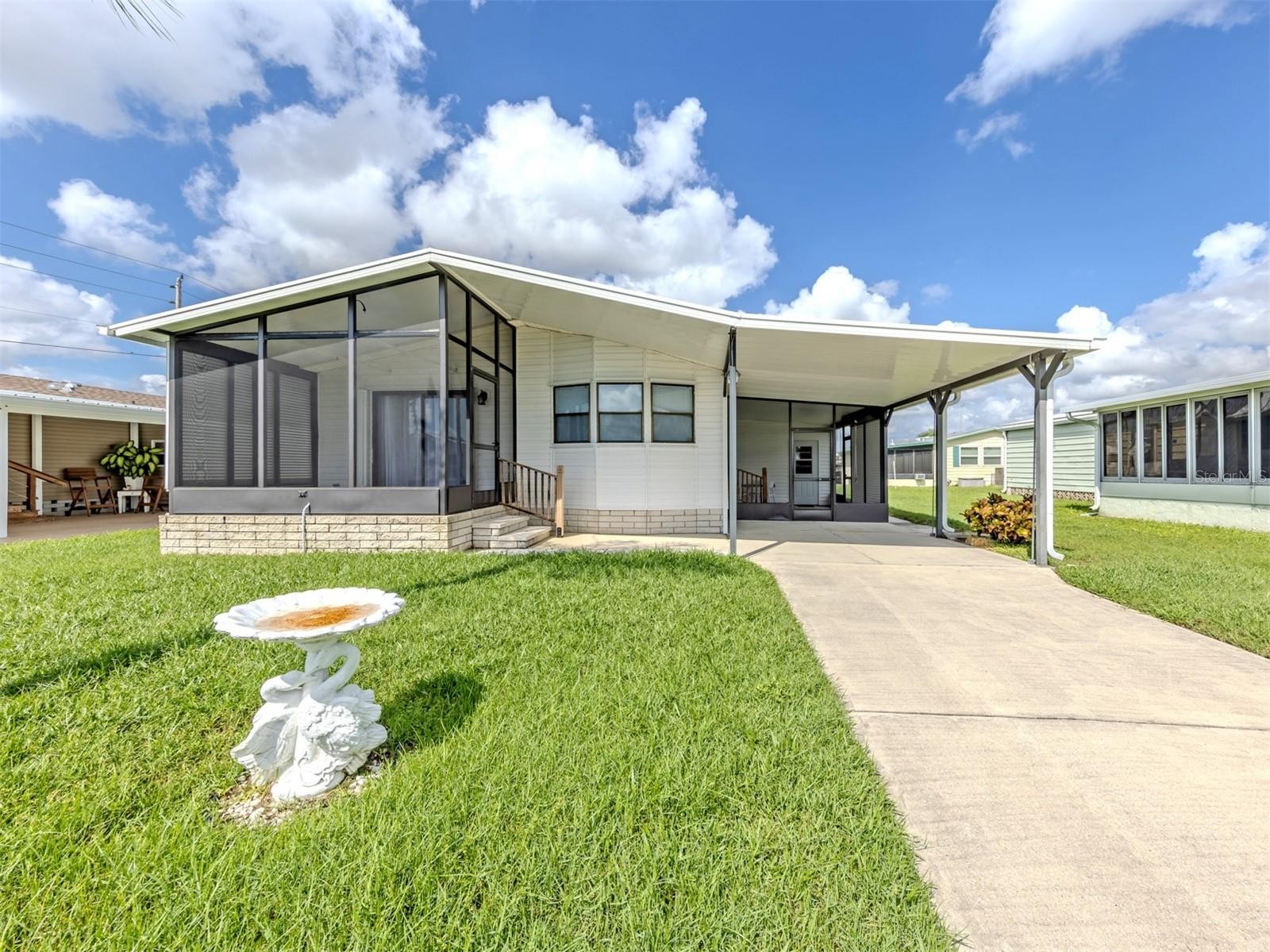 339 OUTRIGGER PL