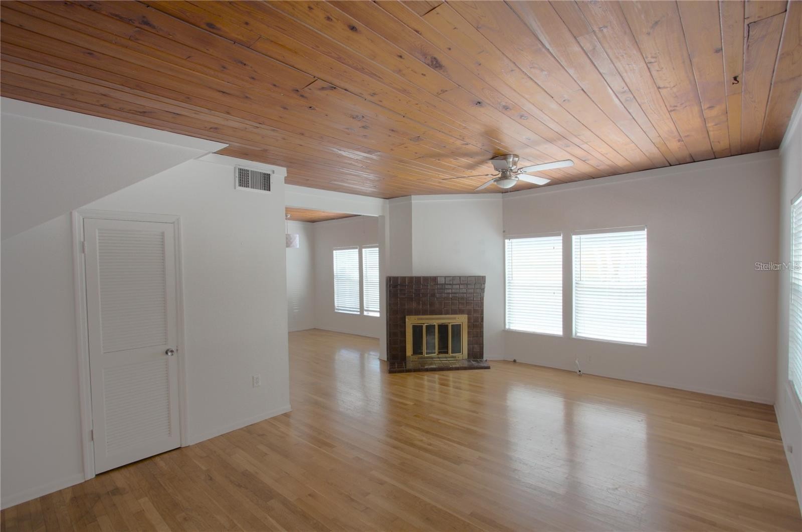 303 S OSPREY AVE #303